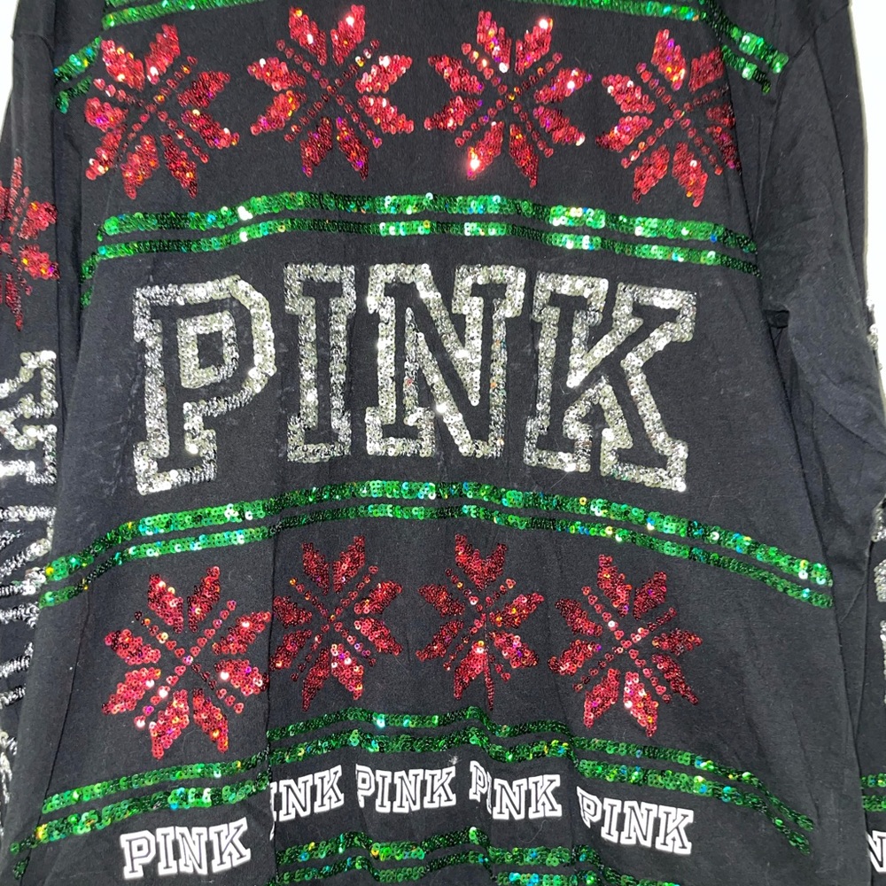 VS Christmas long-sleeve shirt